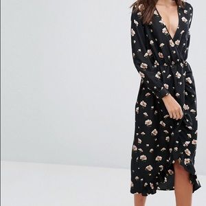 CLOSET CLOSING 1/31 ASOS Ruffle Hem floral dress